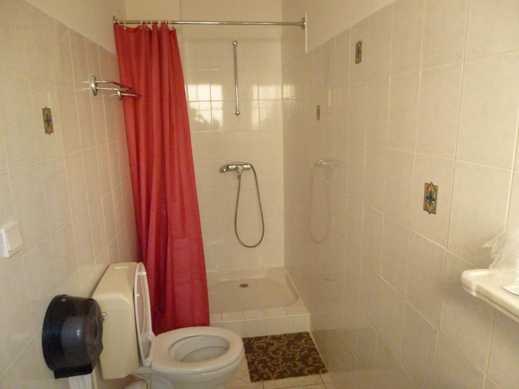 Hotel California Vichy Phòng bức ảnh