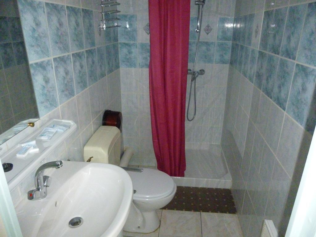 Hotel California Vichy Phòng bức ảnh