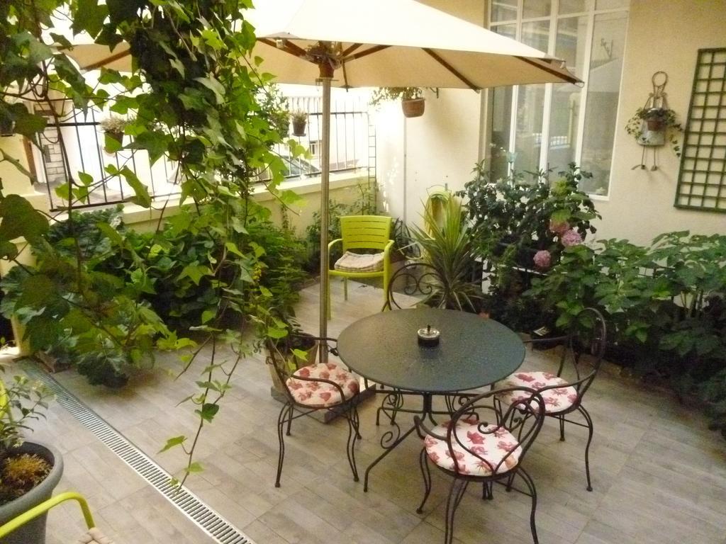 Hotel California Vichy Ngoại thất bức ảnh