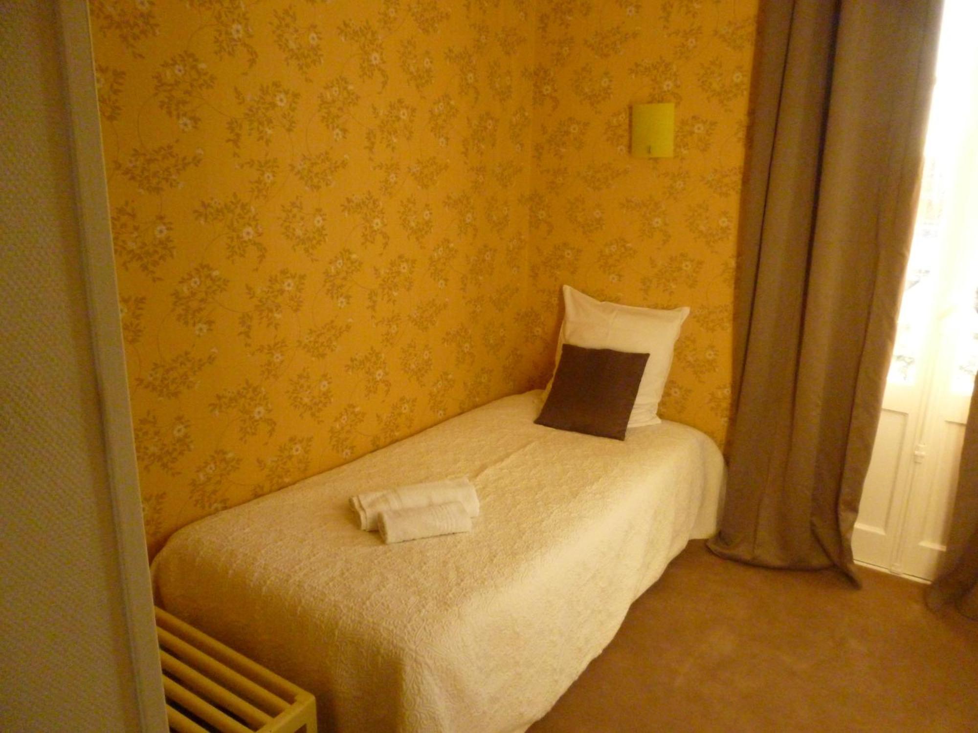 Hotel California Vichy Phòng bức ảnh