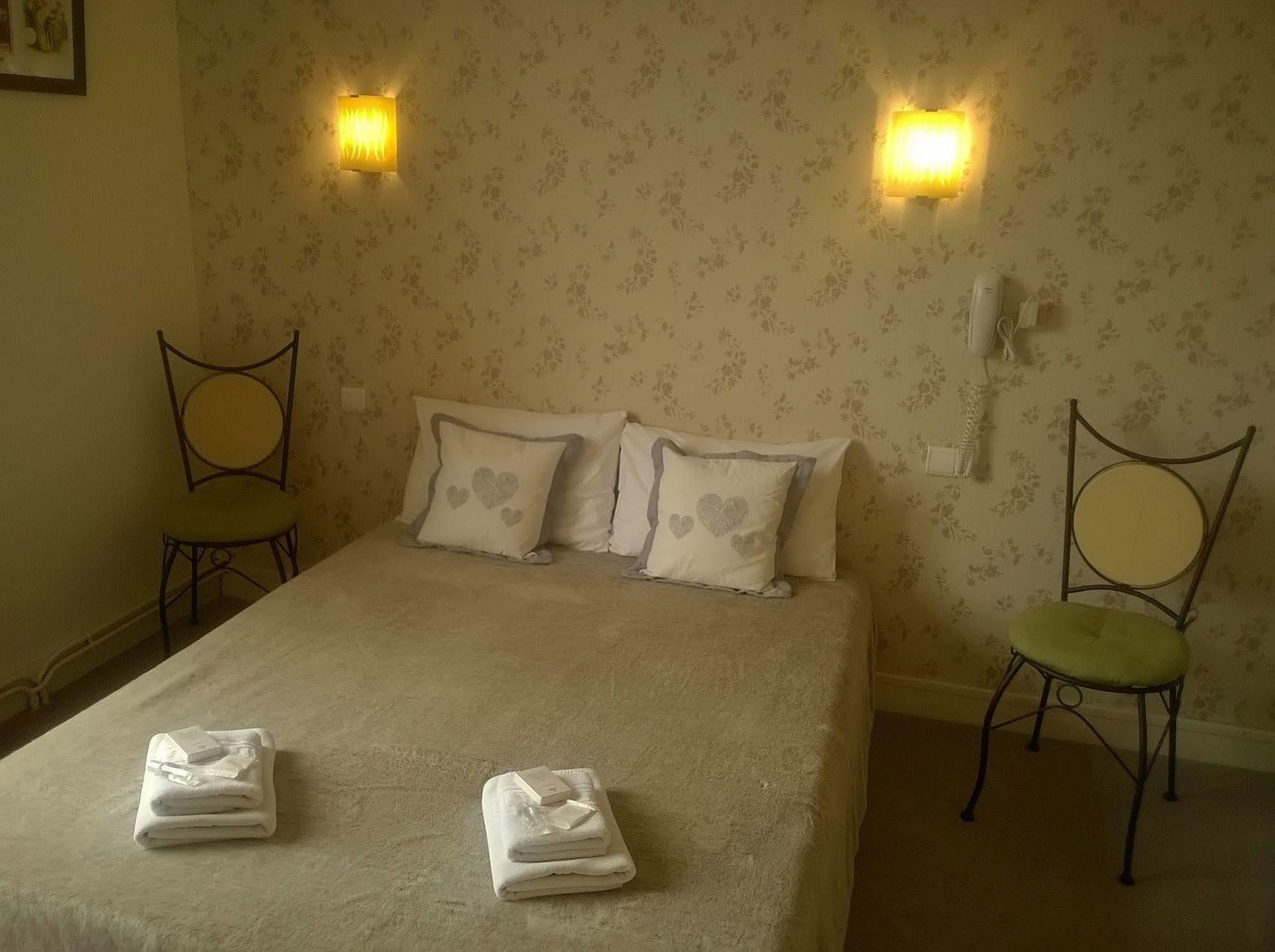 Hotel California Vichy Ngoại thất bức ảnh